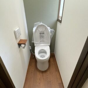 古賀市庄の住宅にて洋室(納戸)にトイレを増設致しました。タツケン－ハウスデザイン－